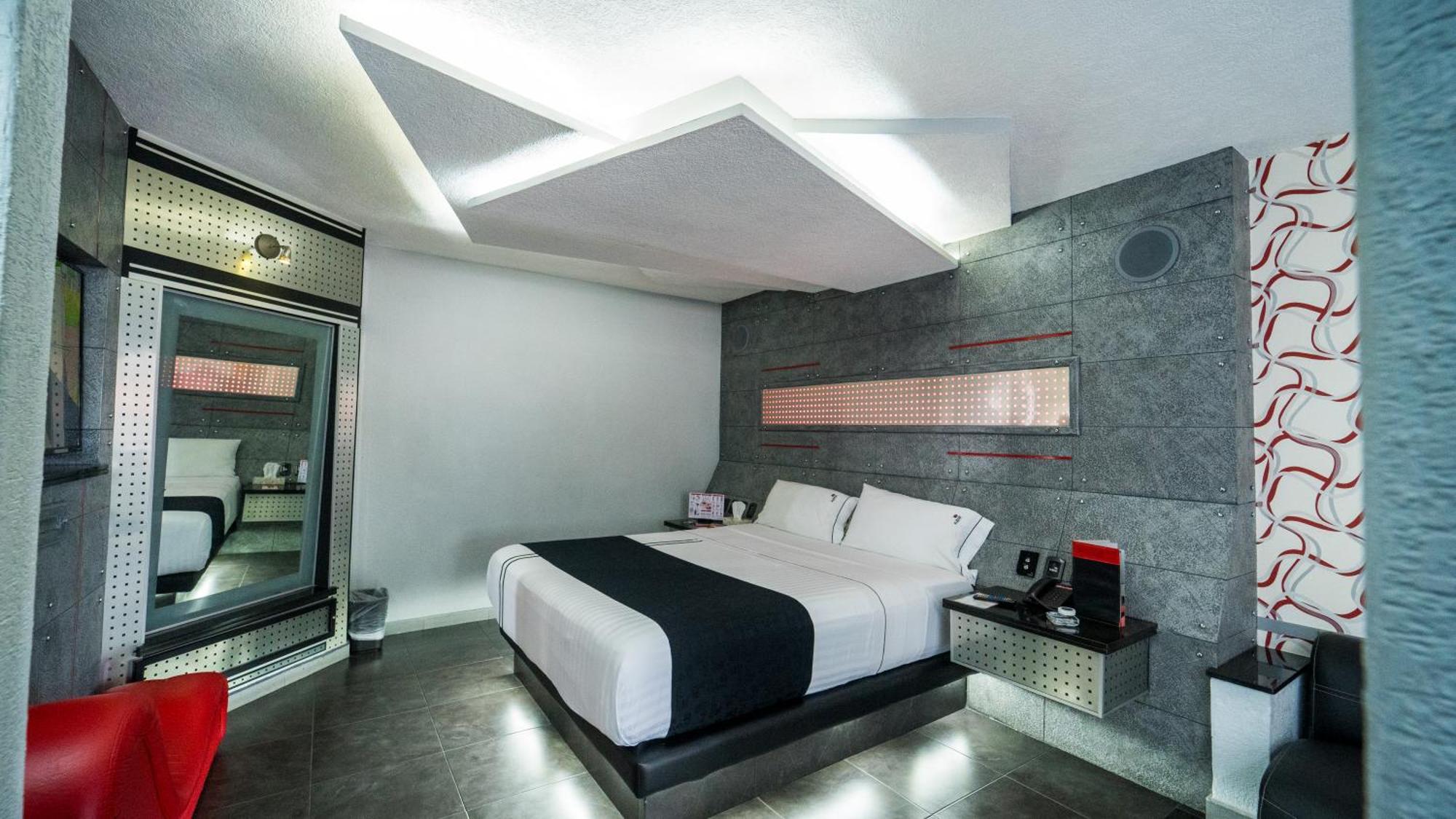 Kuboz Motor Hotel Zapopan Exterior photo