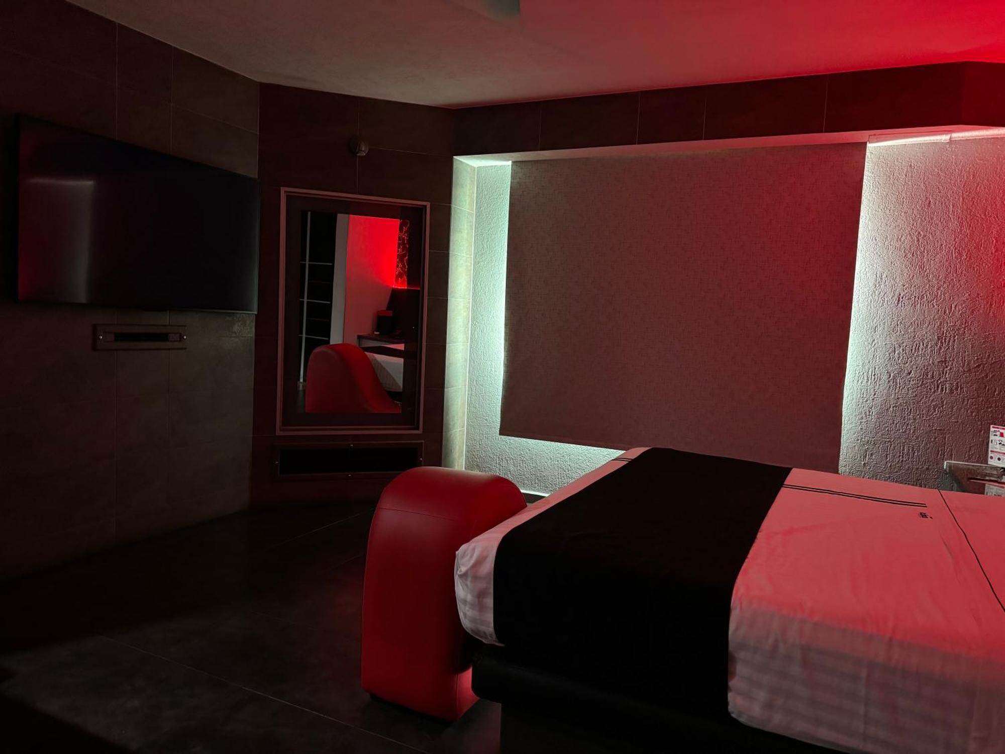 Kuboz Motor Hotel Zapopan Exterior photo